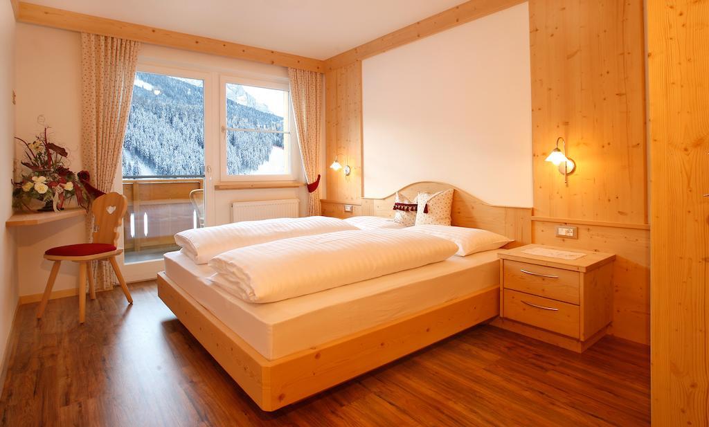 Apartments Antines Selva di Val Gardena Oda fotoğraf